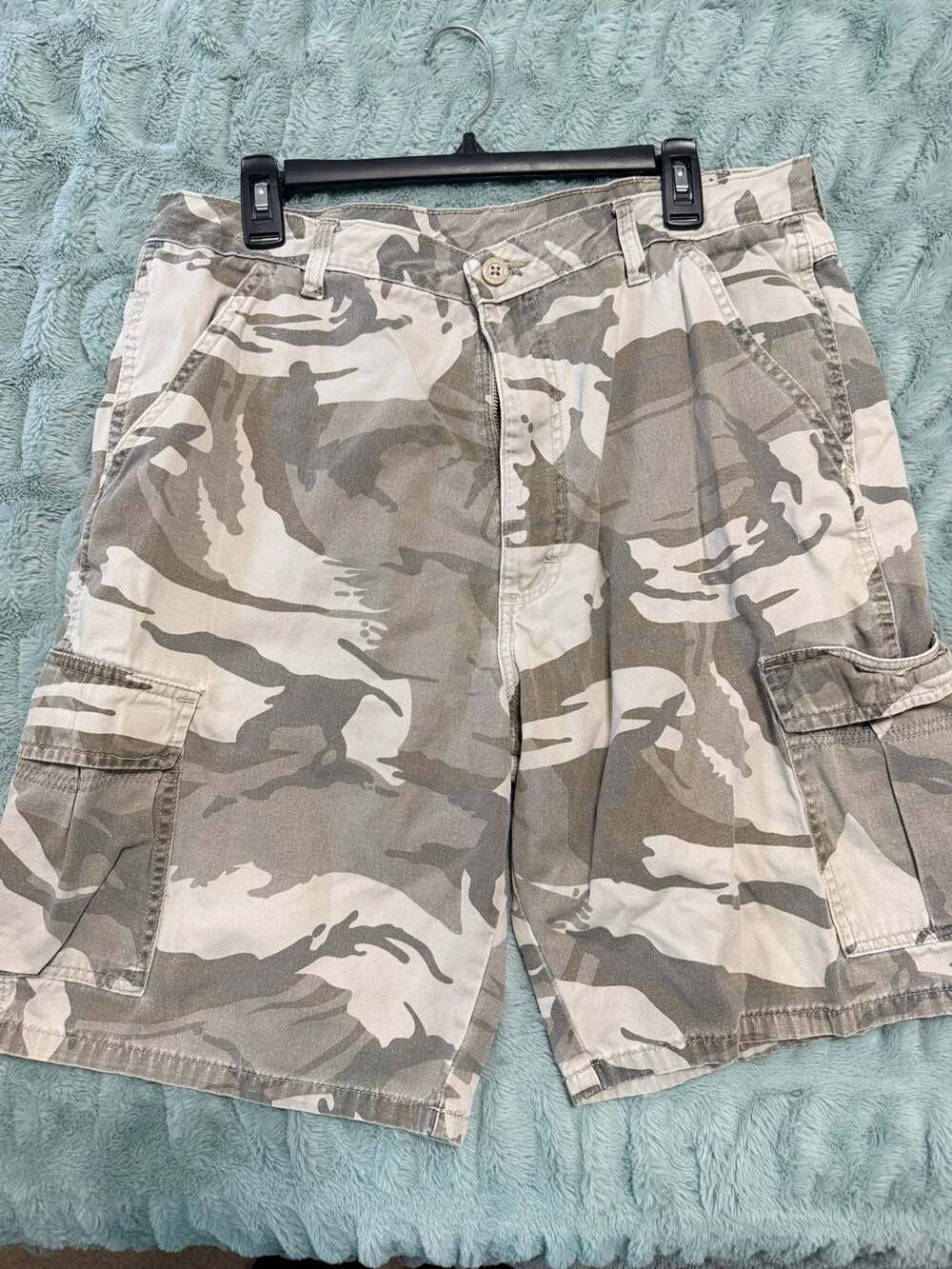 Wrangler Authentic Issue Camo Cargo Shorts Tan Grey Camouflage Cotton Mens